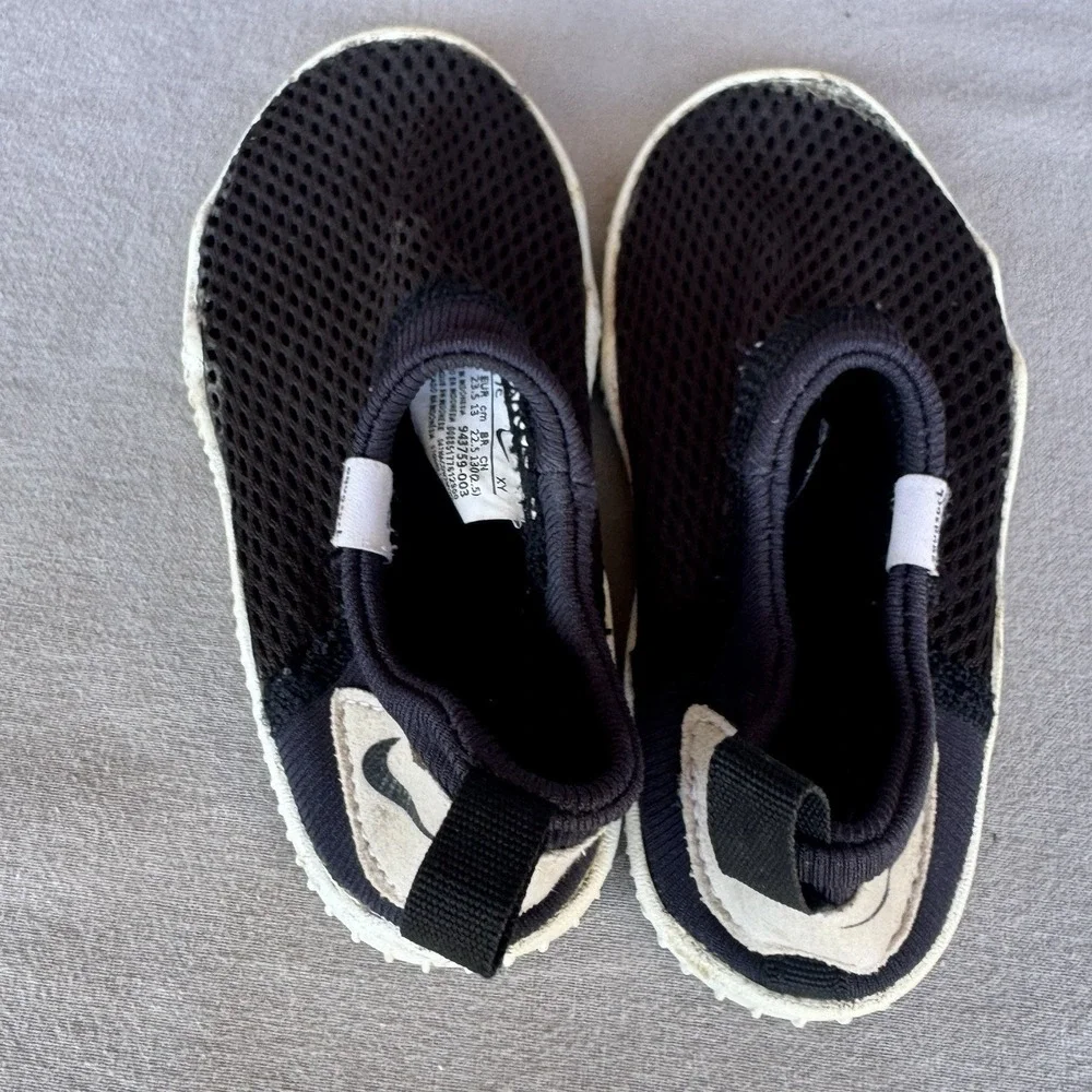 Size 7c - Nike Aqua Sock 360 Water‎ Shoes Baby Black & White 943759-003